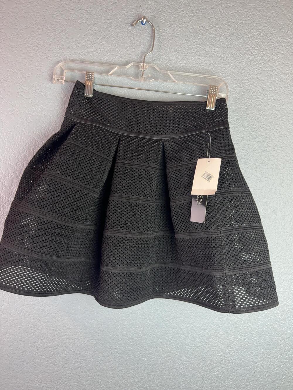 BCNU Skirt Womens Small Black Mesh Overlay Skater A-Line Lined Mini Zip Back